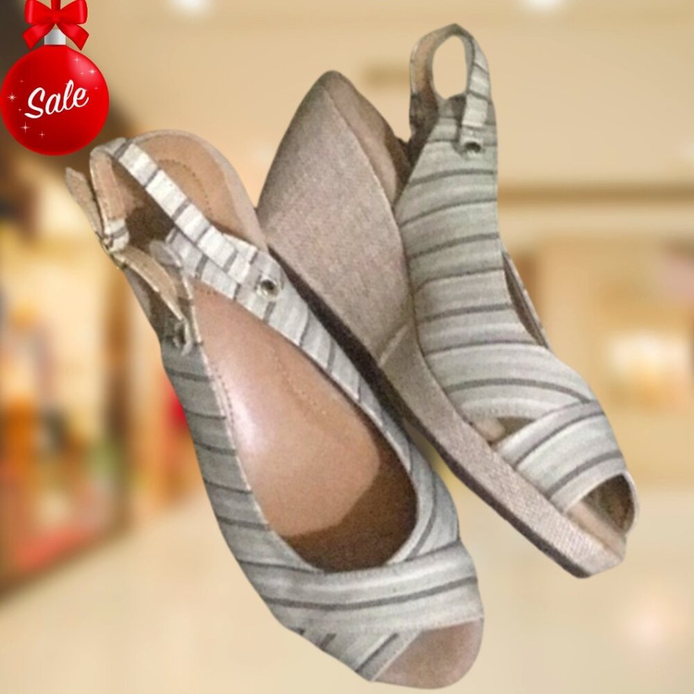 Peep toe Wedges Sz 10
